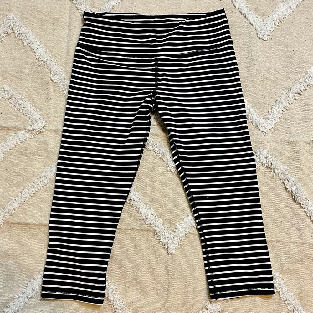 Scorpio Sol Black & White Striped Capri Legging